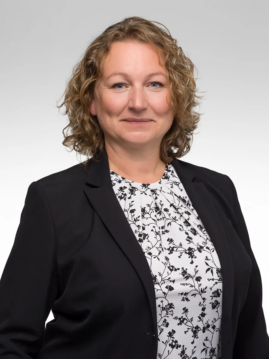 Linda-38-R