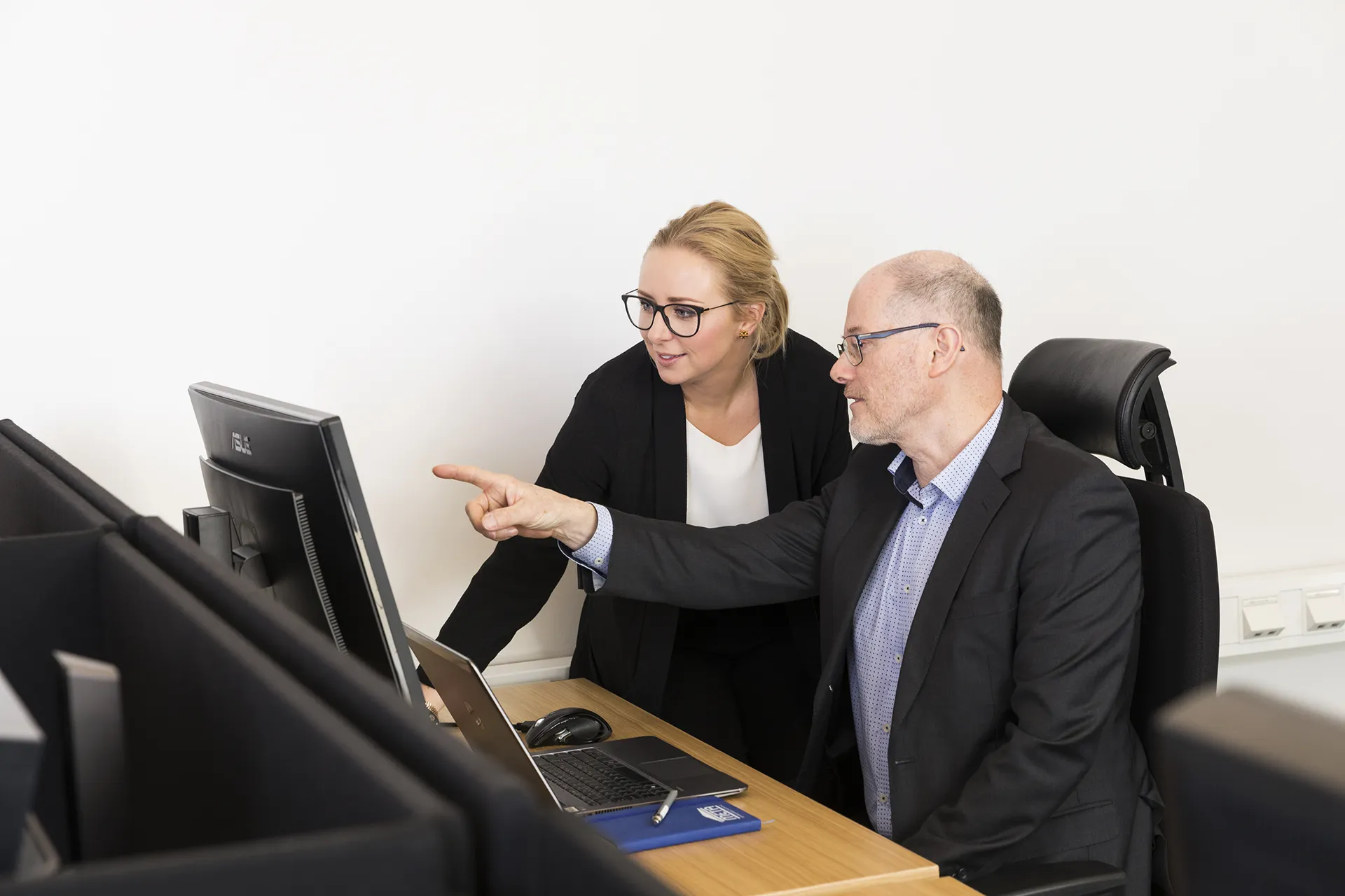 Action kontor Therese och Anders liten