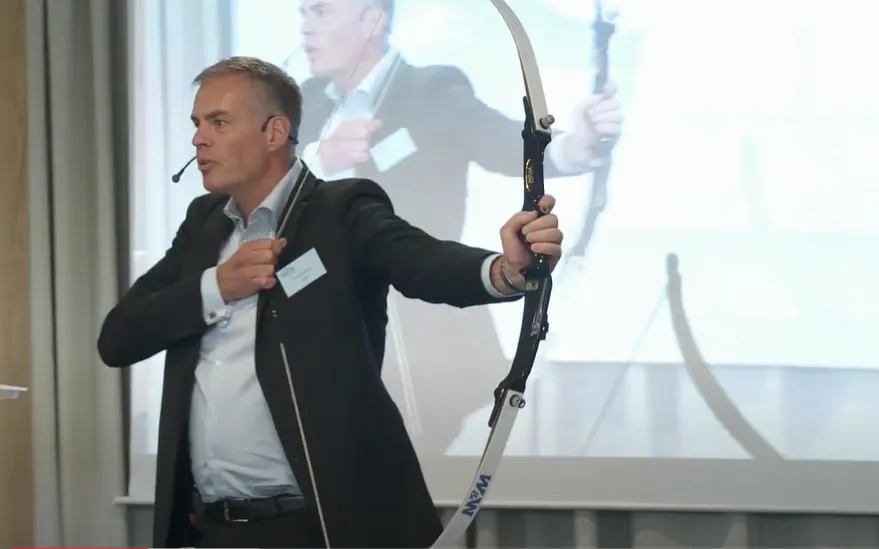 Skärmklipp spänna bågen
